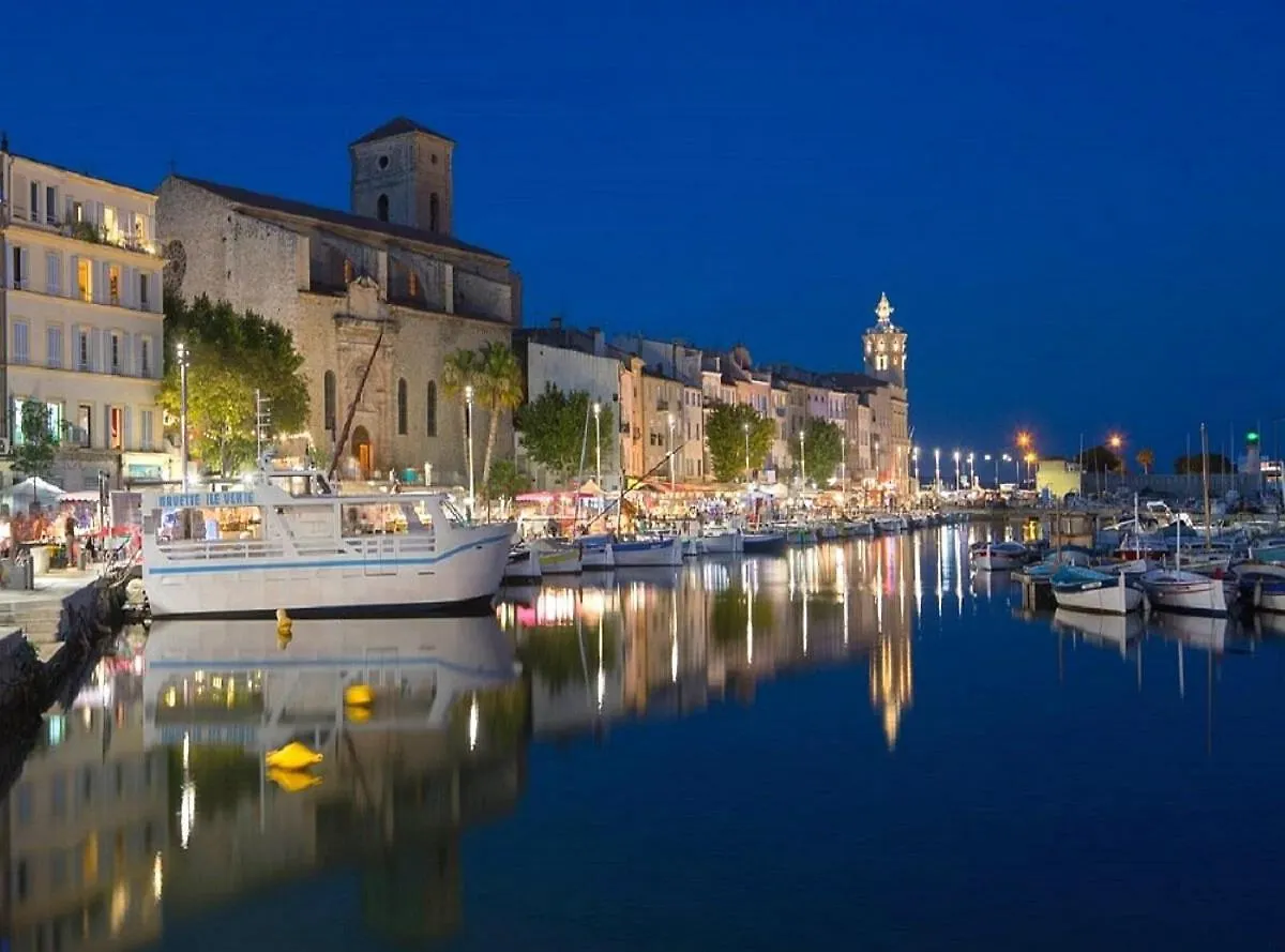 Maison Ensoleillee Au Milieu Des Pins Entre Marseille Et Cassis 0*,  France